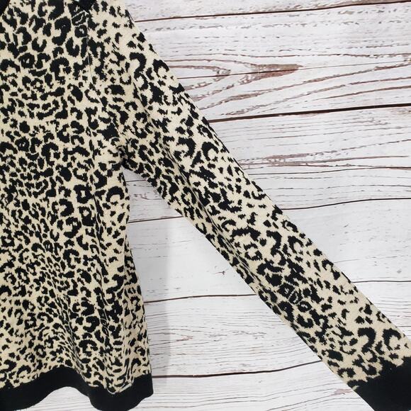 Calvin Klein Women's Animal Print Mock Neck Sweater Size Medium - Picture 4 of 10